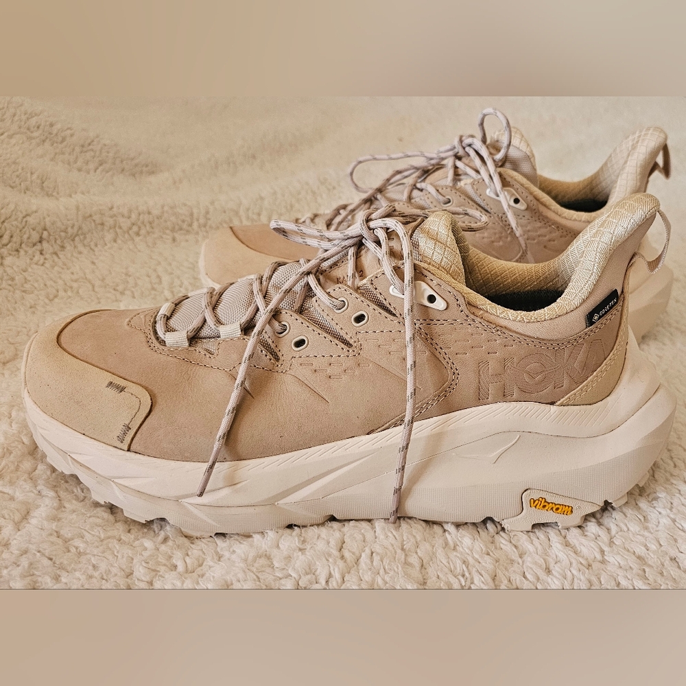 Hoka Women's Kaha 2 Hiking Sneakers